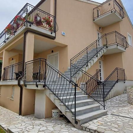 Apartmani Tomislav Krk Town Zewnętrze zdjęcie